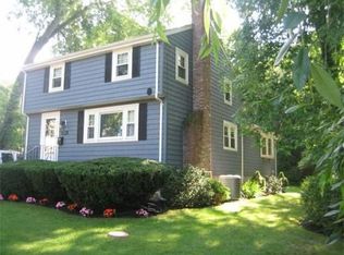 25 Deerfield Ave, Westwood, MA 02090