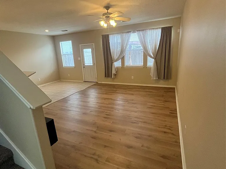 8917 Elm Drake Ln — Photo 2