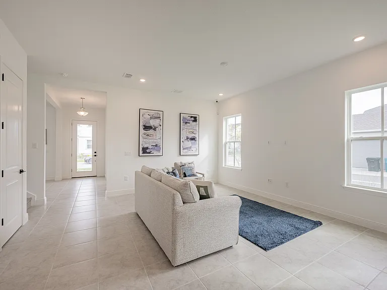 10132 Peebles St — Photo 11