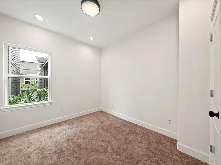 5408 Jonathan Ln — Photo 13