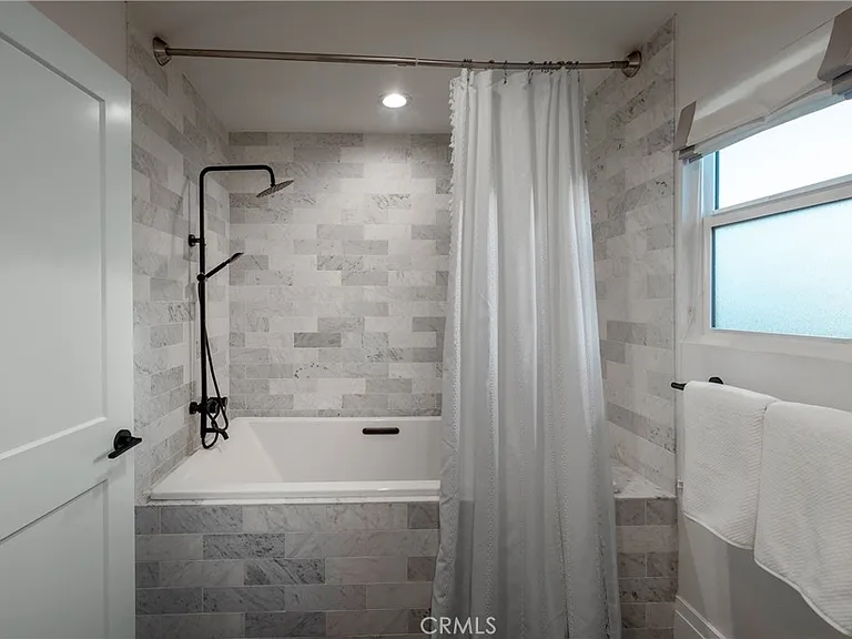 16572 Grimaud Ln — Photo 40