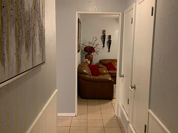 4th image of 609 Todd Ct