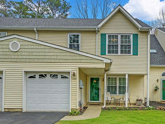 2nd image of 604 Patriots Way #1000