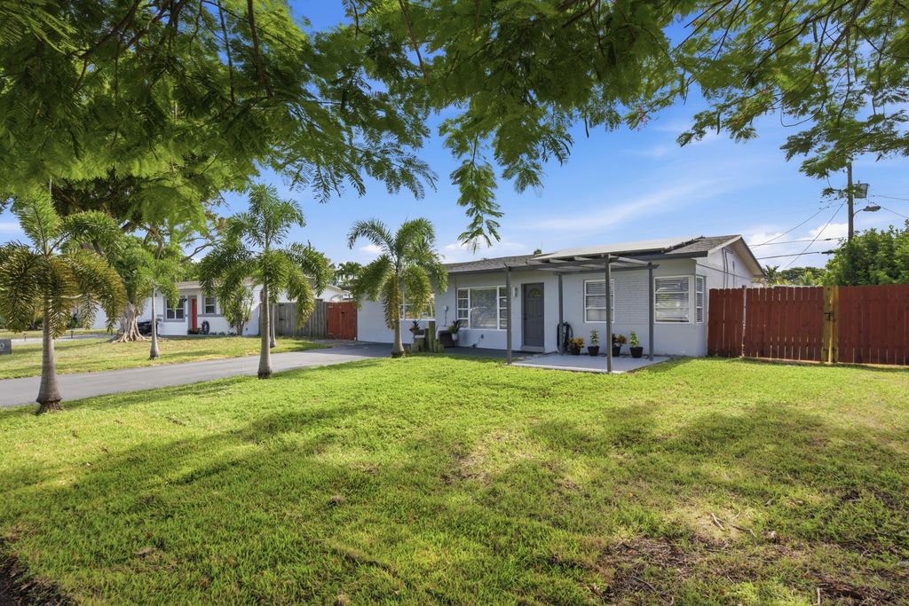 2610 NE 8th Avenue, Pompano Beach