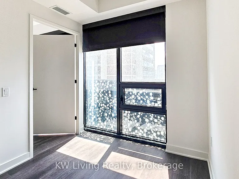 55 Charles St E #1504 — Photo 12