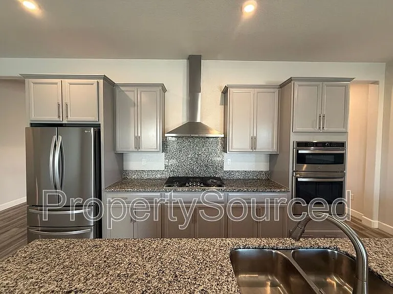 614 Madrone St — Photo 12