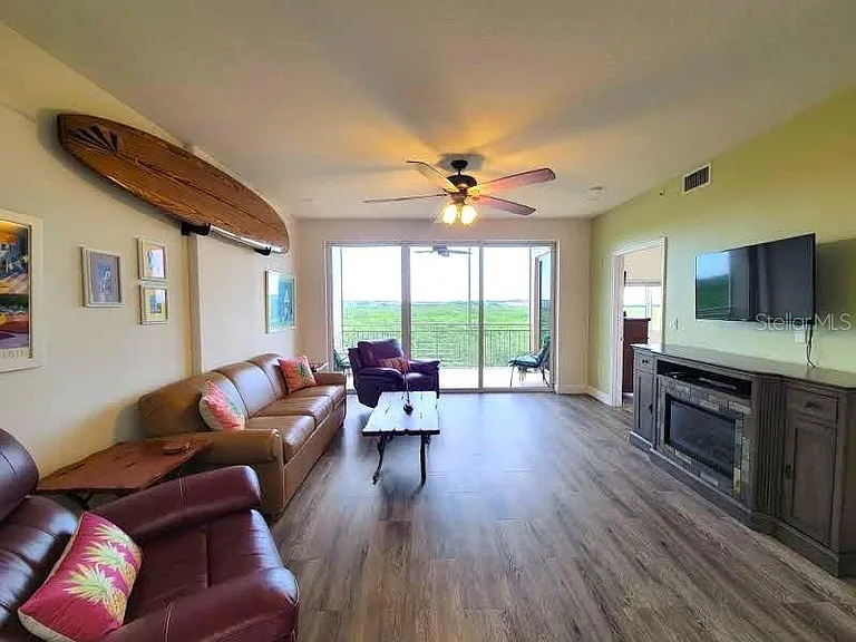 7296 Marathon Dr #404 — Photo 12