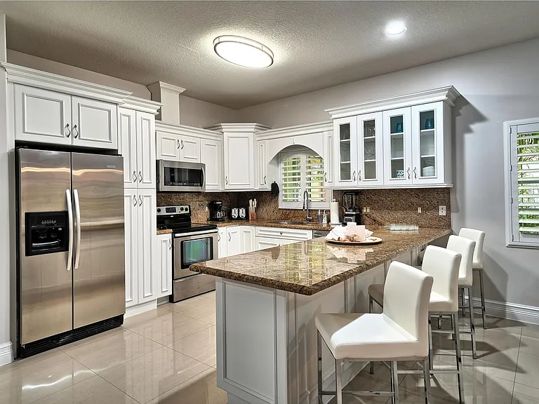 69 Bahama Ave — Photo 4