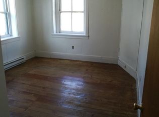 128 S Main St APT C, Manheim, PA 17545