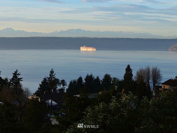 2nd image of 5206 Harbor View Drive