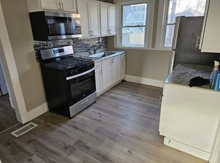 610 Acorn St #1, Rockford, IL 61103