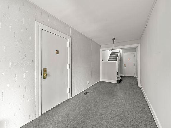 3rd image of 126 Essex St Floor 3