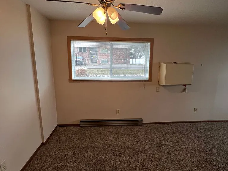 301 30th Ave N — Photo 5