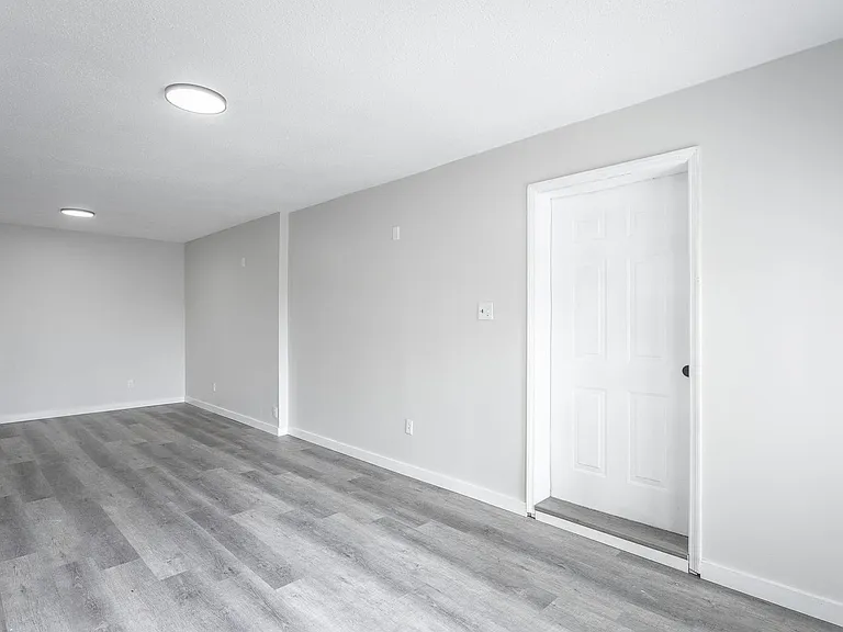 833 Sylvan Dr — Photo 25