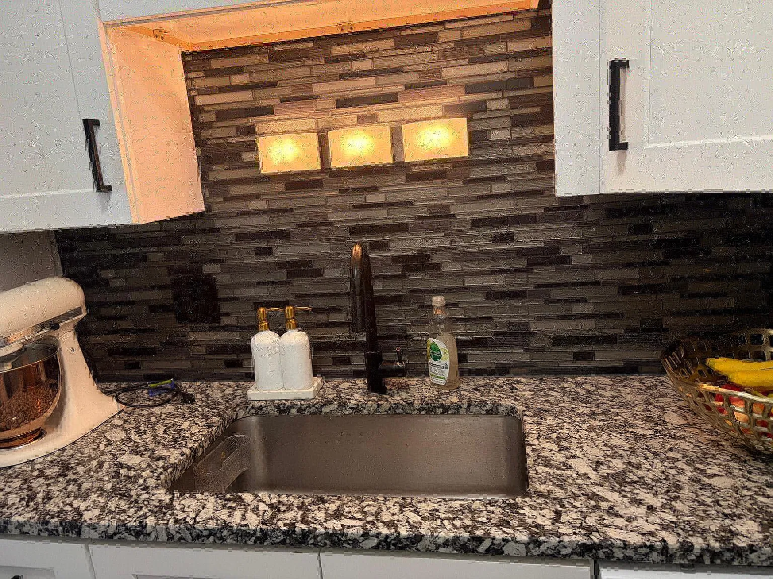 2 bed, 1.5 bath, 922 sqft, $1,500 — Photo 2