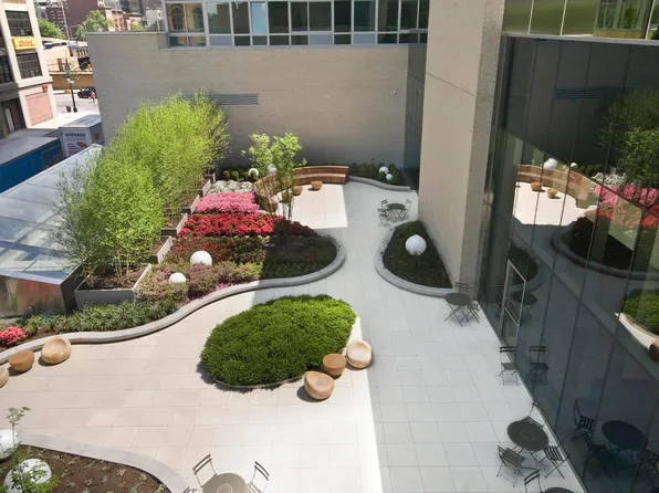 505 West 37th Street image 9 of 13