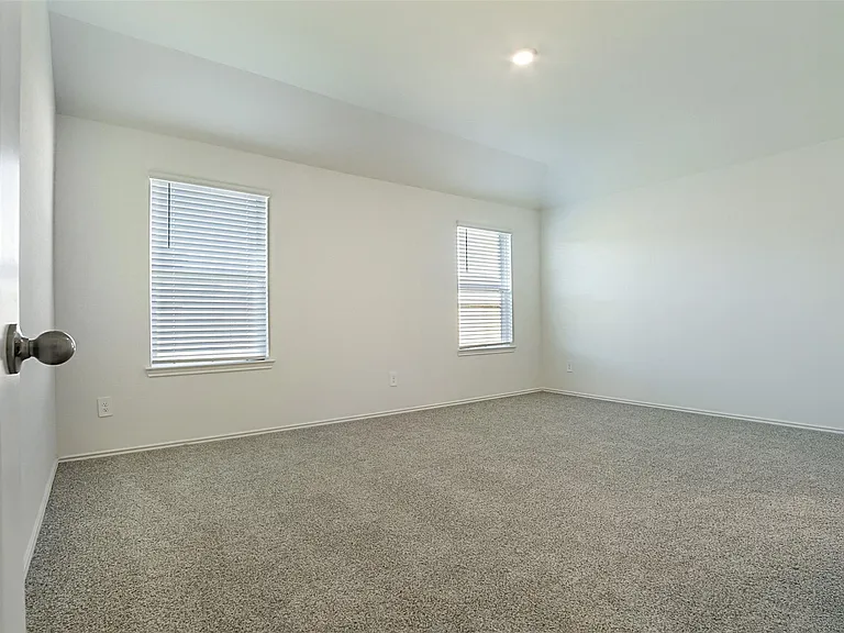 4214 Ramsbury Reach Ct — Photo 37