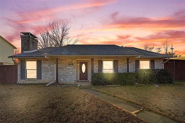 1st image of 774 Mockingbird Dr