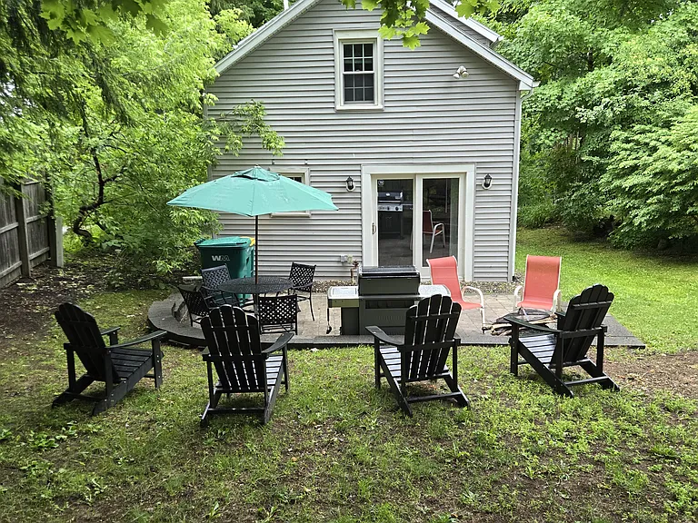 247 Maple Ave — Photo 22