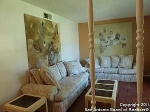 3rd image of 1722 Poppy Peak St