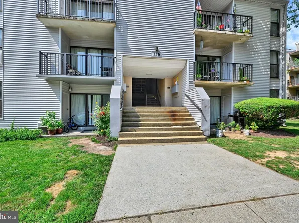 136 Duvall Ln APT 102, Gaithersburg, MD 20877