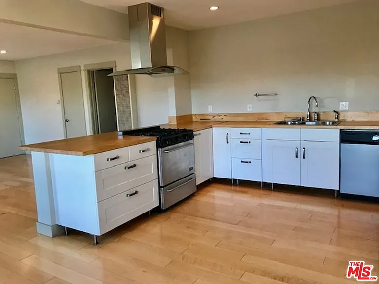 11905 Nebraska Ave — Photo 6