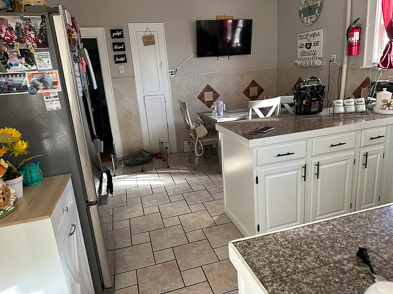 918 W Camplain Rd #1 — Photo 38