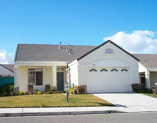 214 N Chabot Ct photo 1