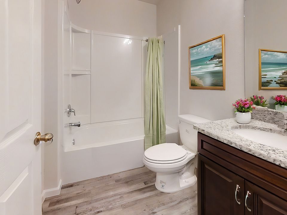 Virtual Staging AI - 1954-Villa-2-2-Bathroom-2 - September 18, 2024 14_4_09182024