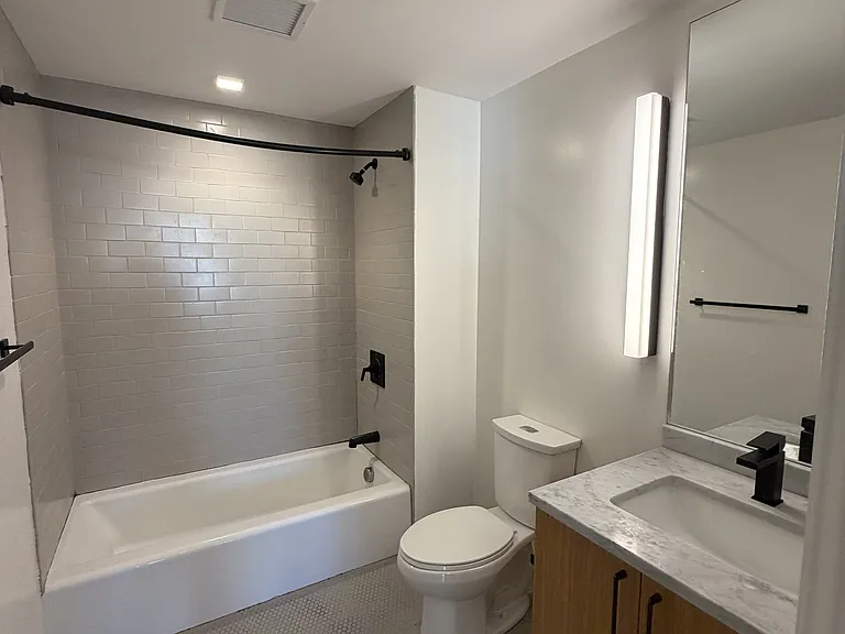 83-84 Gardner St #U201 — Photo 5