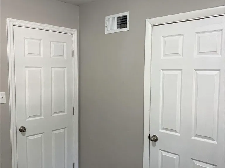 1445 Thelbert Dr — Photo 13