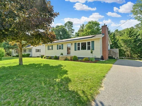 41 Foster Road, Essex, VT 05452