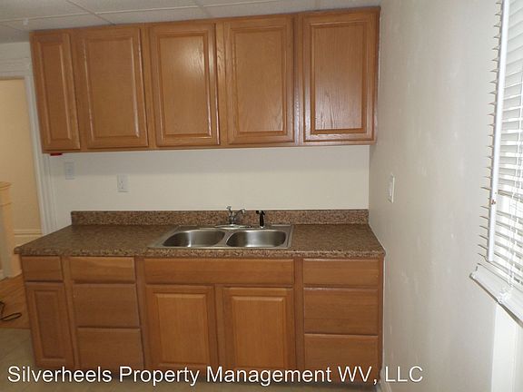4th image of 603 1/2 33rd St