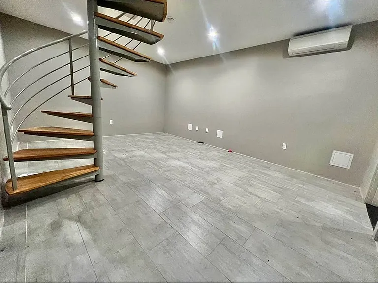 2807 Snyder Ave #1A — Photo 11