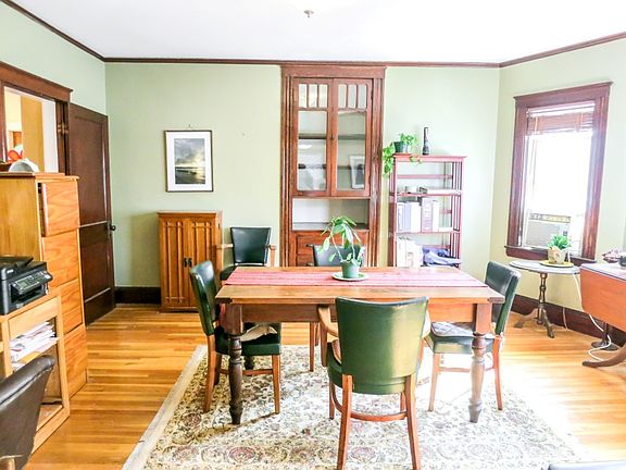 4th image of 15 Elliot St Unit 2