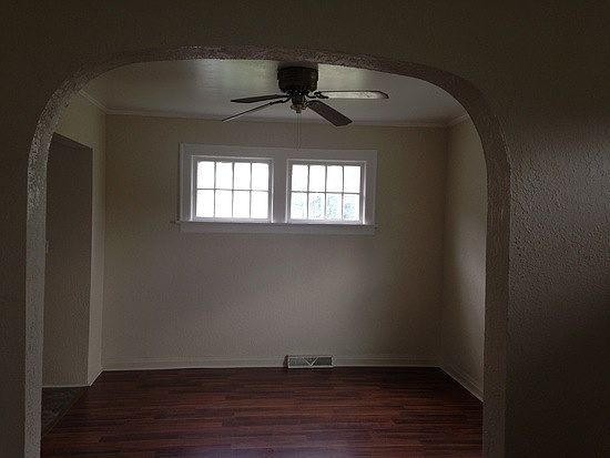2nd image of 1714 Leland Ave
