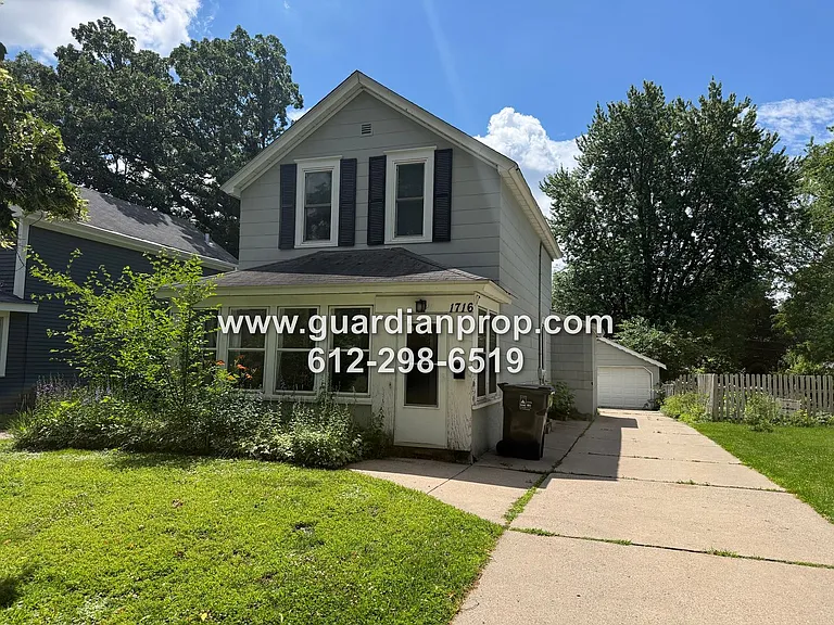 1716 Hewitt Ave — Photo 1