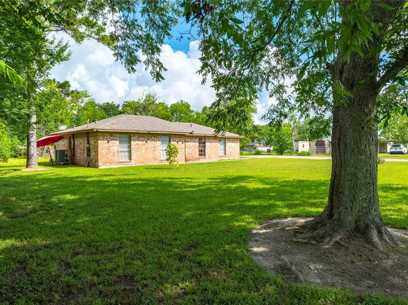 1857 County Road 99, Alvin, TX 77511