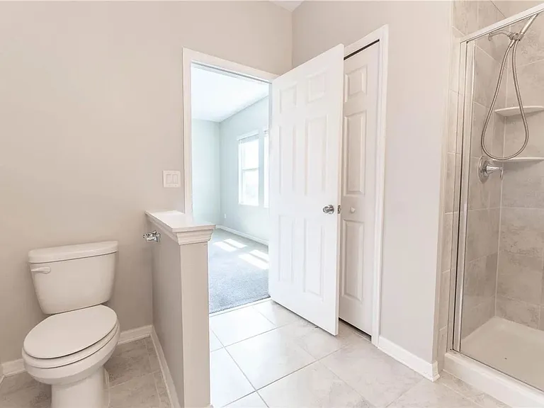 1659 Chatsworth Cir — Photo 13