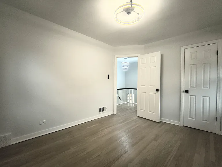 9637 S Wood St #1 — Photo 10