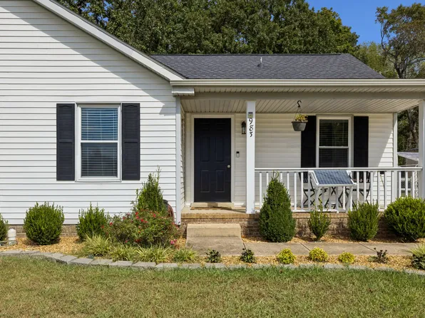 983 May Apple Dr, Clarksville, TN 37042