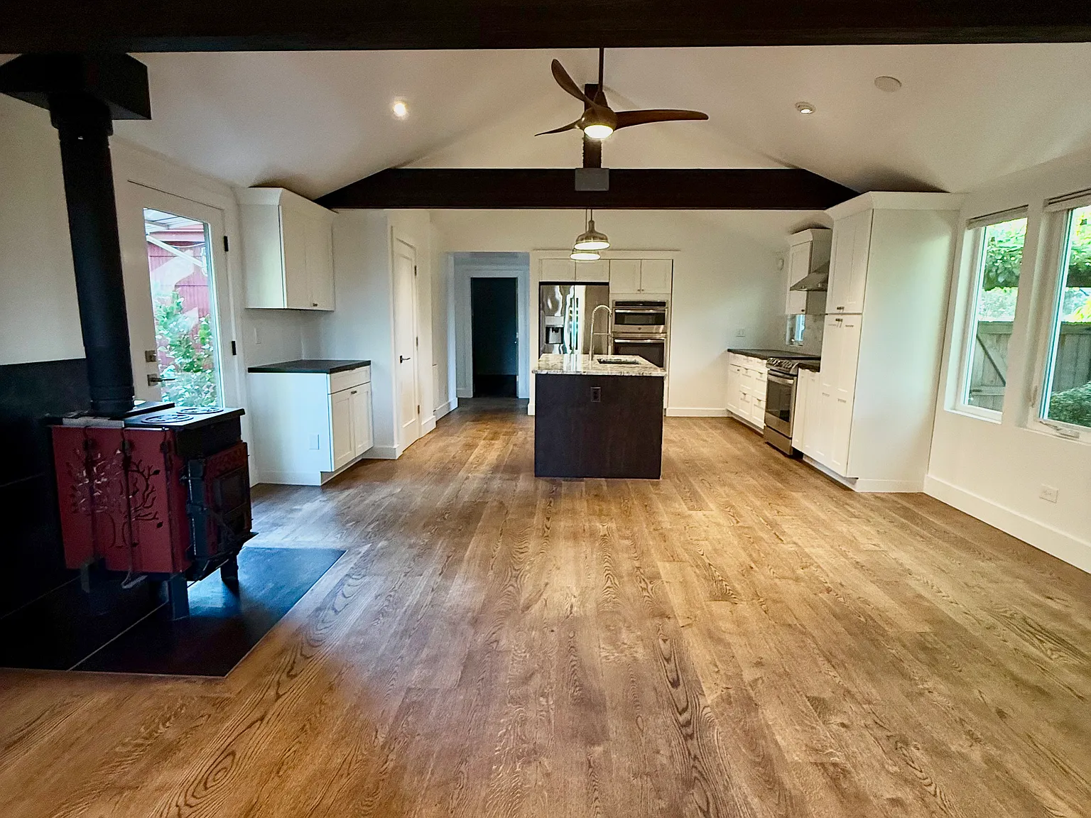 3 bed, 1280 sqft, $3,695 — Photo 4