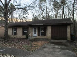 9805 Woodland Dr, Mabelvale, AR 72103