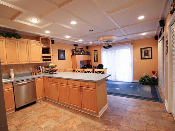 5th image of 1344 Paris Ct #1000