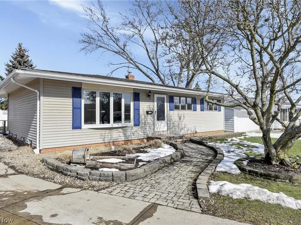 10410 Terrace Ct, Parma, OH 44130