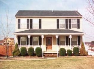 5700 Ridgedale Dr, Woodbridge, VA 22193