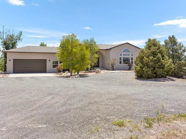 704 S Chimazo Dr, Pueblo West, CO 81007