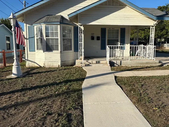 1221 Delaware St, San Antonio, TX