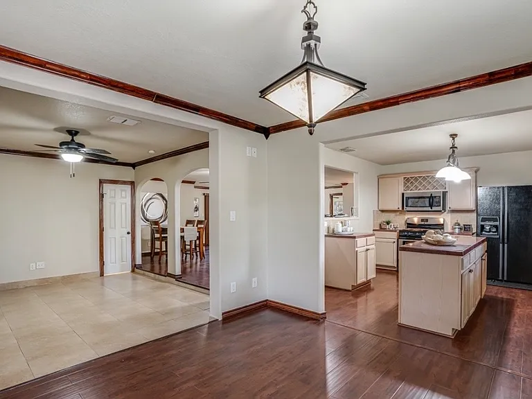 310 Salem Dr #1 — Photo 24