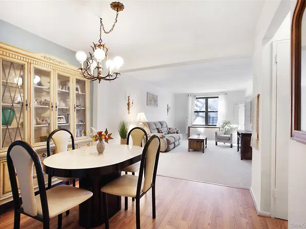 22424 Union Turnpike #2O, Oakland Gardens, NY 11364
